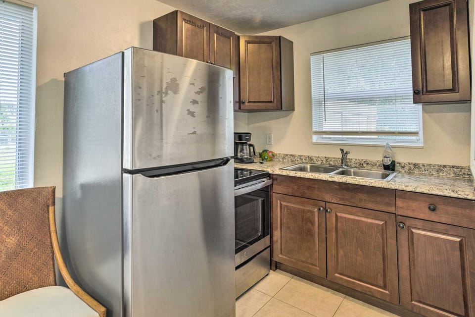 Walk to Atlantic Ave & Beach! Home w/ Yard & Patio House in Delray Beach