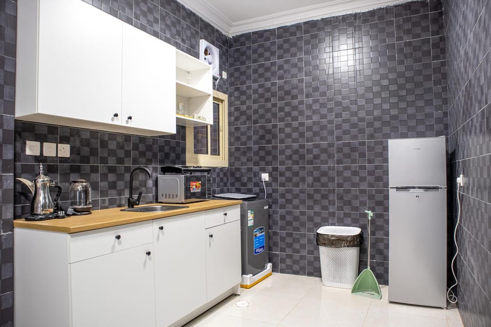 minibar, kitchen
