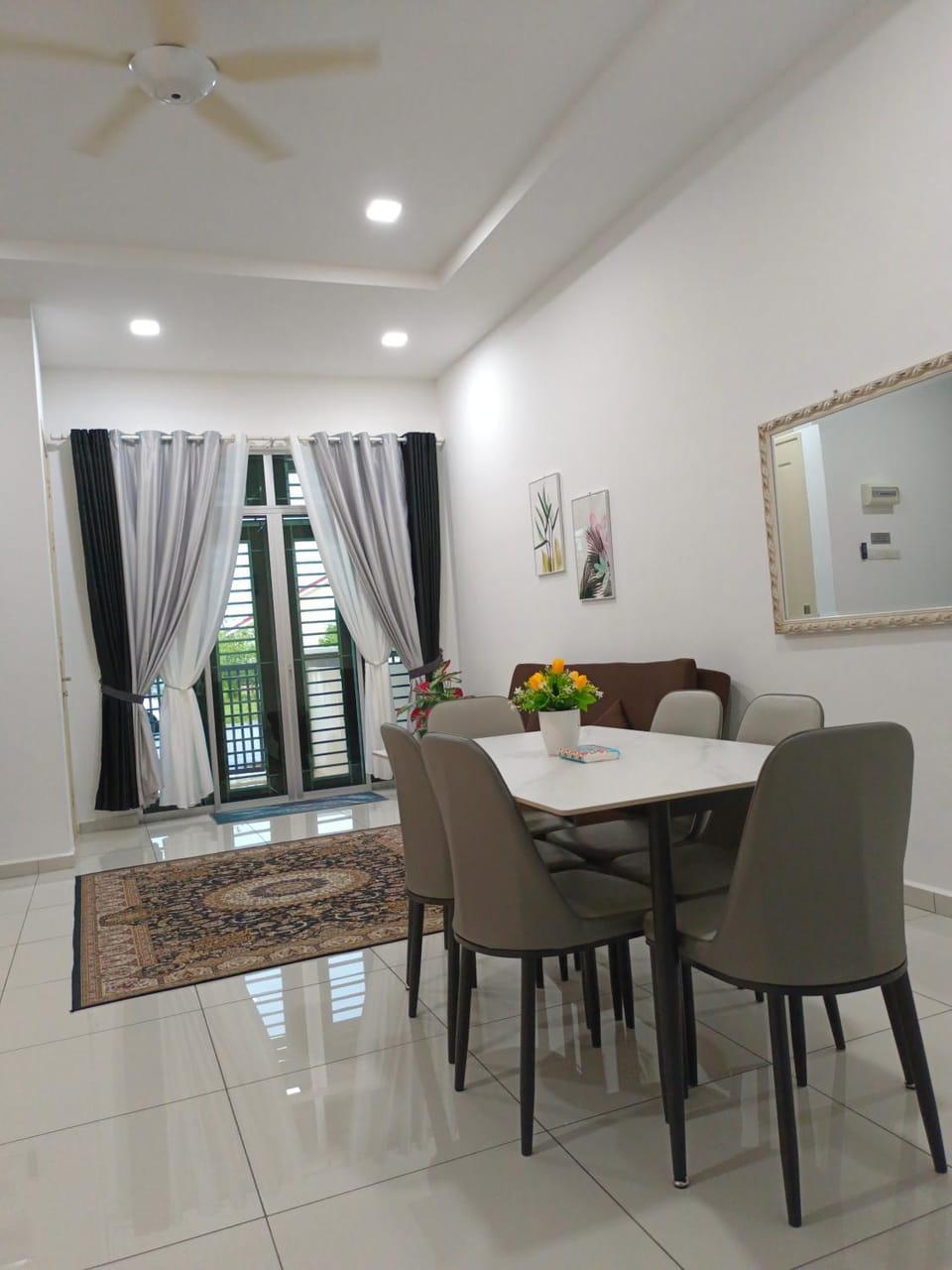 Living room, Seating area, Dining area