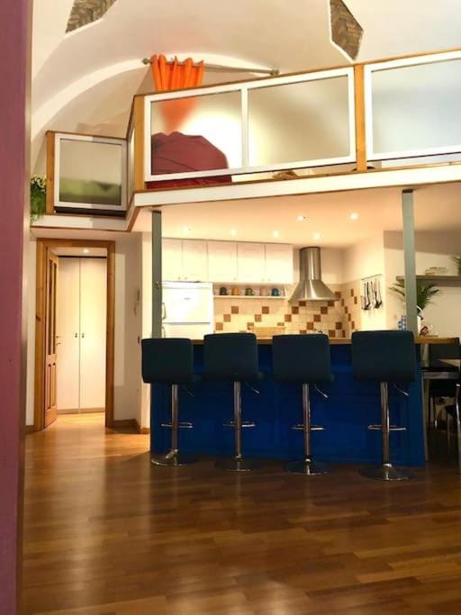 Kitchen or kitchenette, Living room, Seating area
