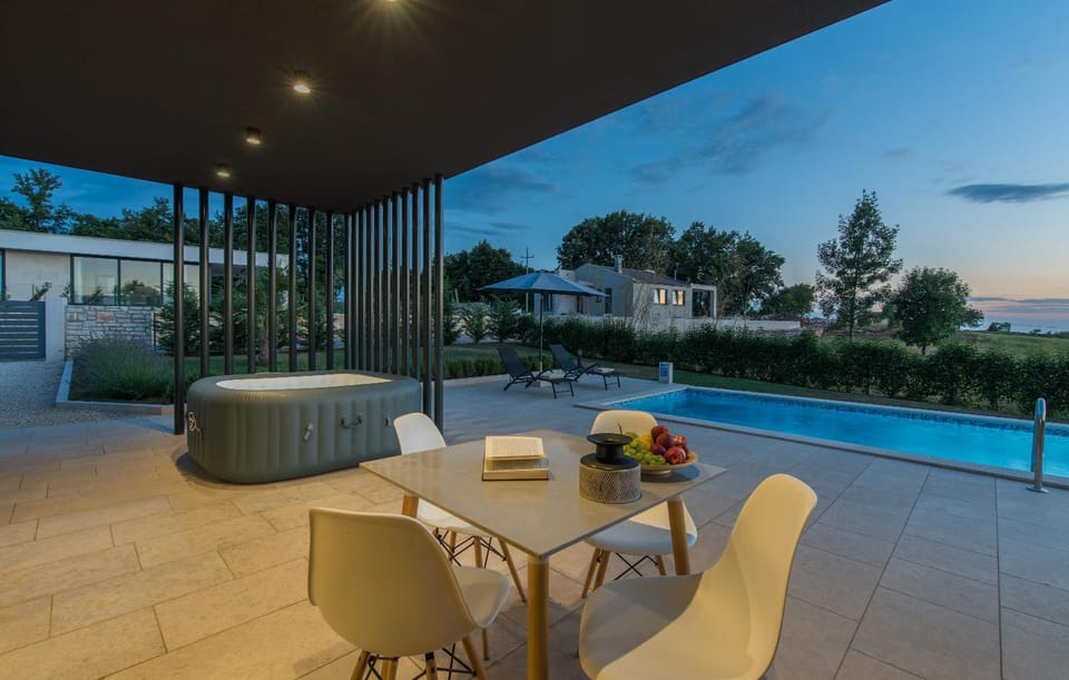 Patio, Natural landscape, View (from property/room), Balcony/Terrace, Living room, Food and drinks, Seating area, Dining area, Food, Pool view, Swimming pool, sunbed