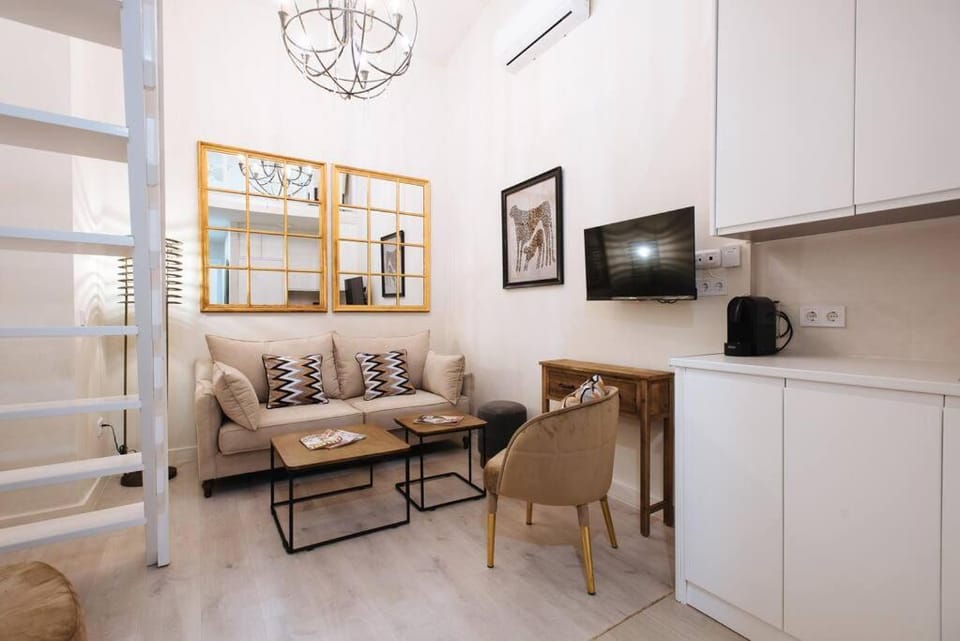 TV and multimedia, Living room, Dining area