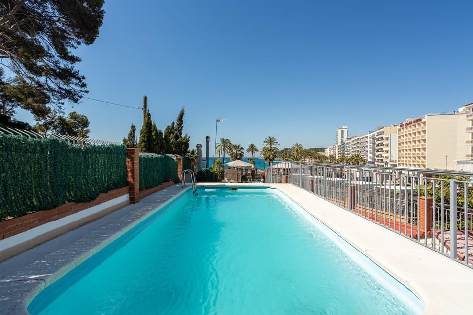 Property building, Swimming pool