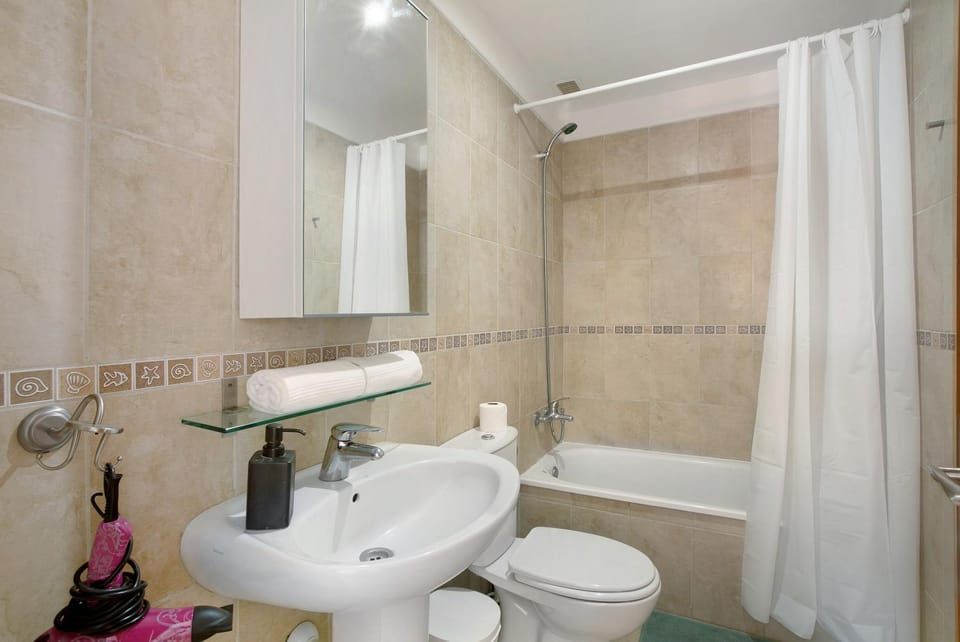 Bathroom, Living room