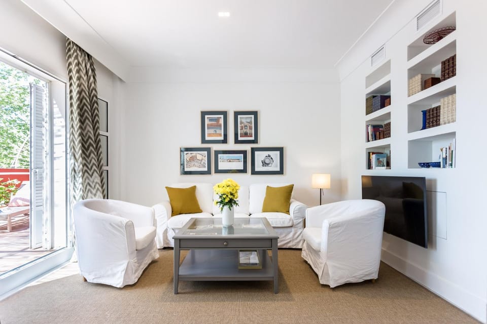 Communal lounge/ TV room, Living room