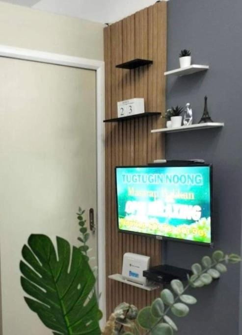 Chic 2BR Condo Unit at South Residences Apartment hotel in Las Pinas