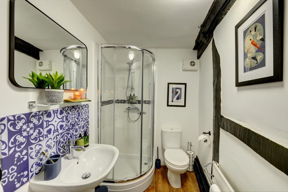 Shower, Toilet, Bathroom
