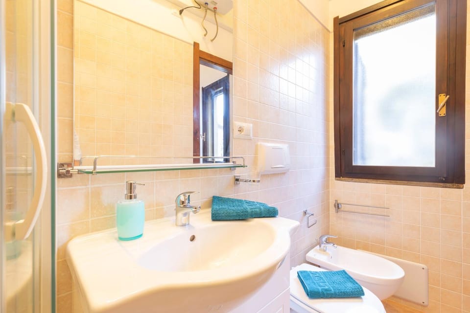 Bathroom, bidet