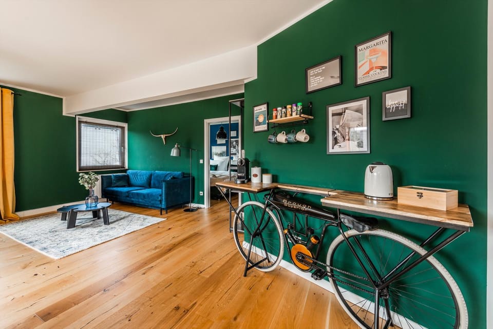 Coffee/tea facilities, Kitchen or kitchenette, Living room