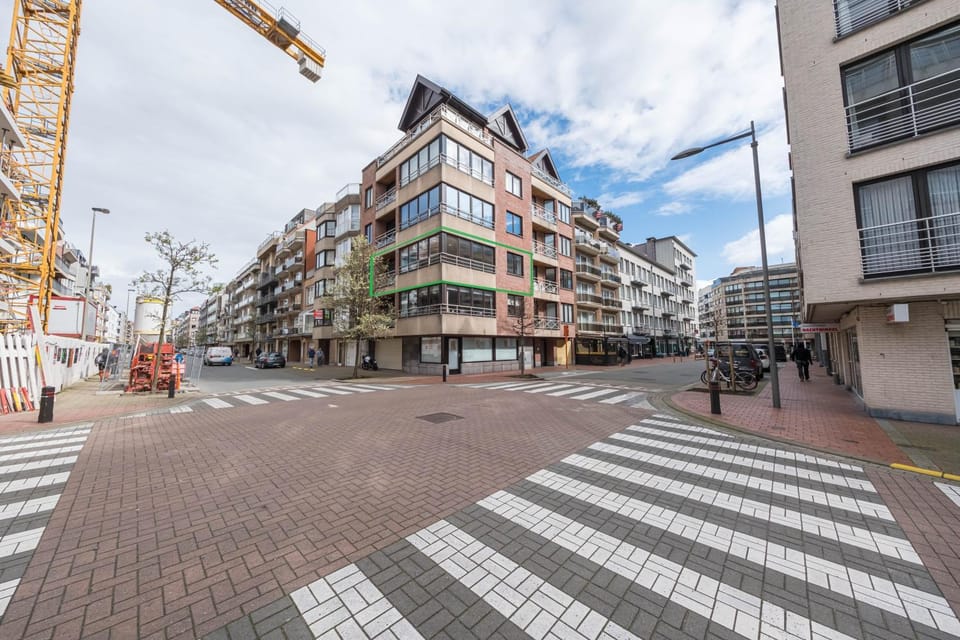 Property building, Neighbourhood, Street view, Location
