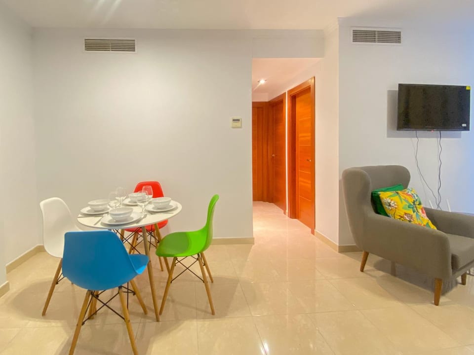 Living room, Dining area
