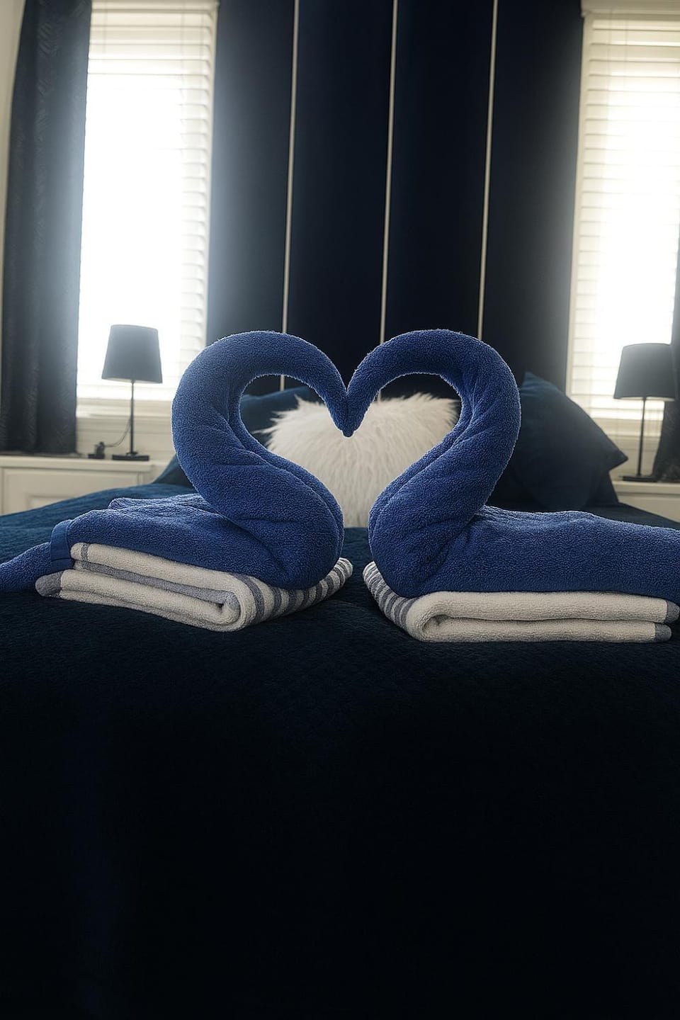 Bed, Bedroom, towels