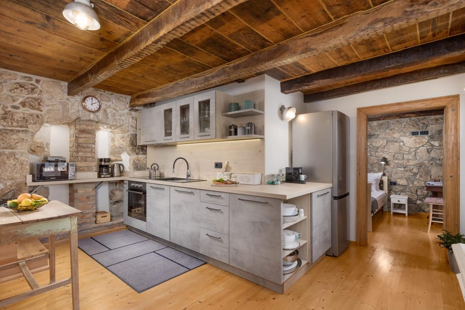 dishwasher, microwave, oven, stove, kitchen