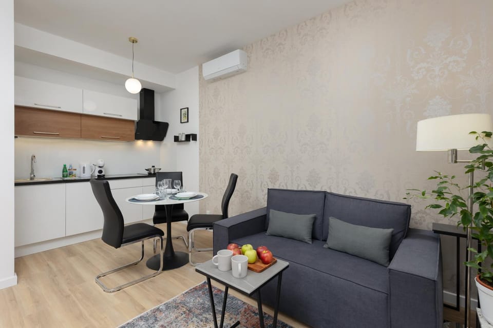 Kitchen or kitchenette, Living room, Seating area, Dining area, air conditioner