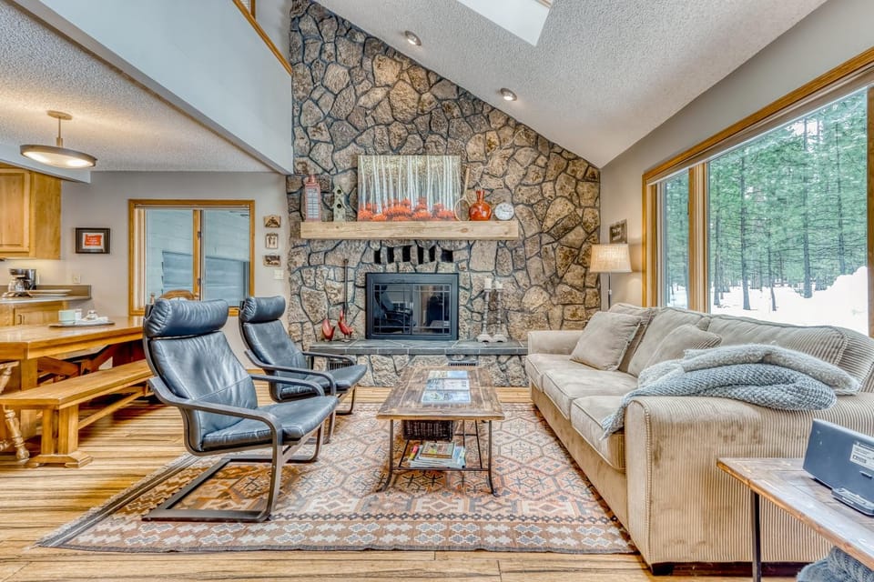 Black Butte Gem House in Oregon