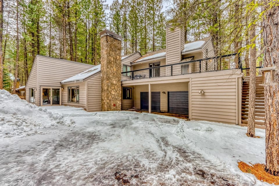 Black Butte Gem House in Oregon