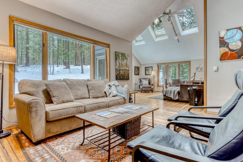 Black Butte Gem House in Oregon