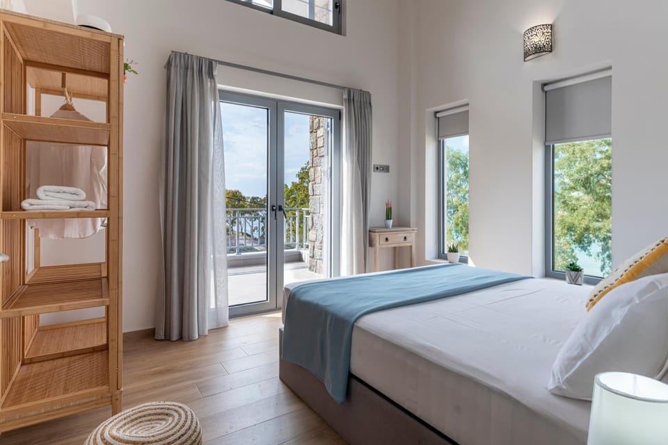 View (from property/room), Balcony/Terrace, Photo of the whole room, Bedroom