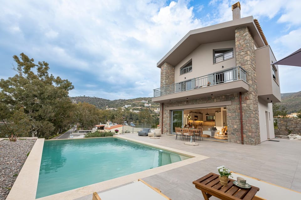 Property building, Spring, Natural landscape, Mountain view, Pool view, Swimming pool