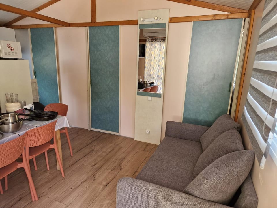 Camping du Nizour Campground/ 
RV Resort in Nouvelle-Aquitaine