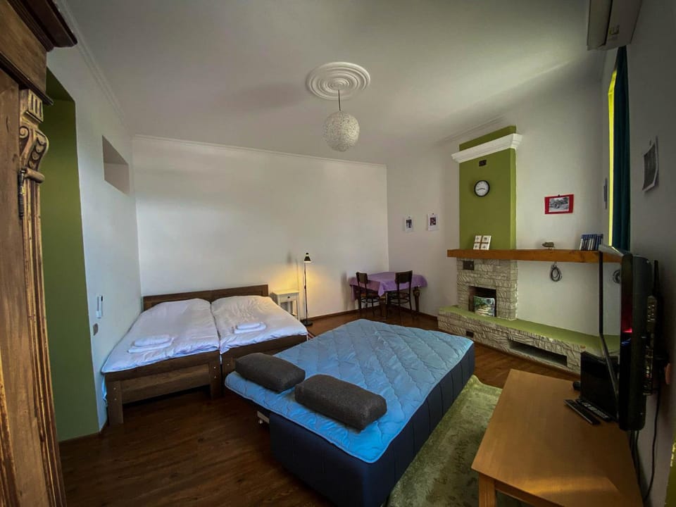 Old street chaisubani Apartment in Tbilisi, Georgia
