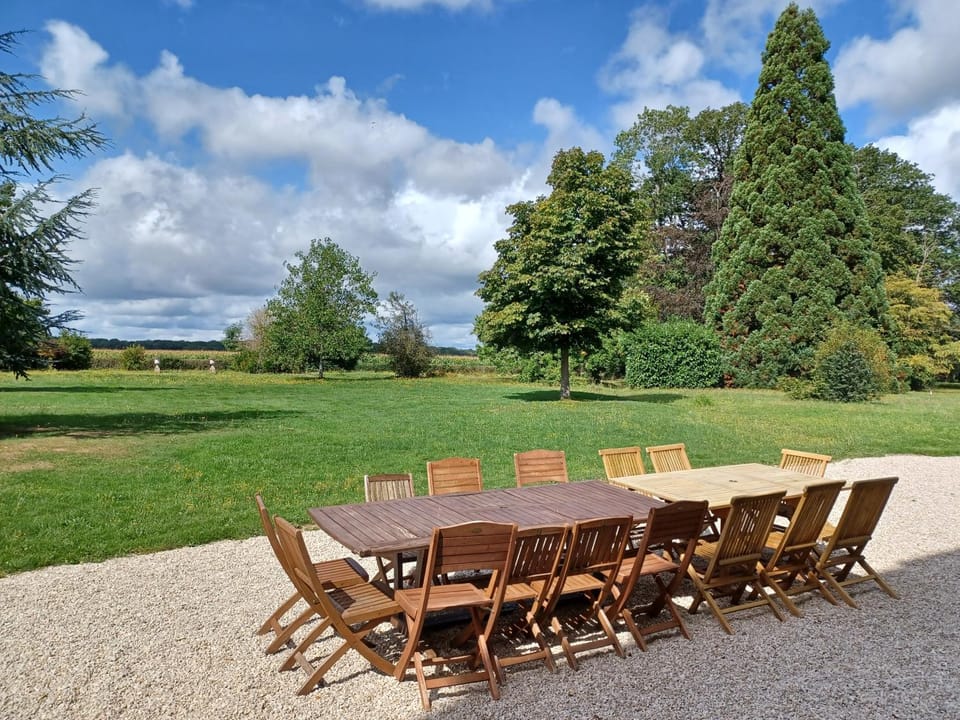 Patio, Natural landscape, BBQ facilities, Dining area, Garden view