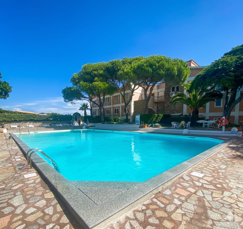 Pool view, Swimming pool