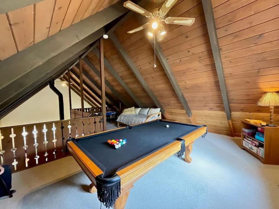 Blue Lake Chalet- 3 Bedroom + Loft/Pool Table in Arnold/Bear Valley (Pet-Friendly) House in Arnold