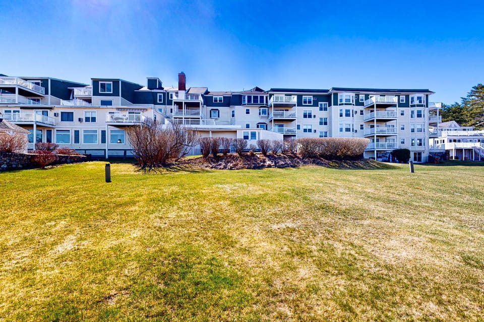 The Lookout #210 Apartment in Ogunquit