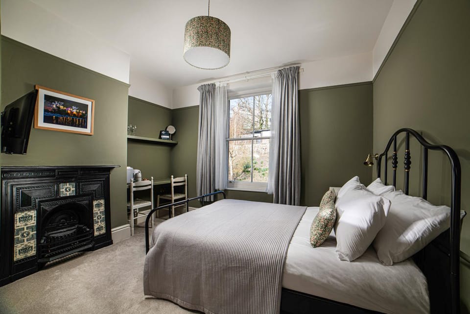 Property building, Bed, View (from property/room), Bedroom, Continental breakfast