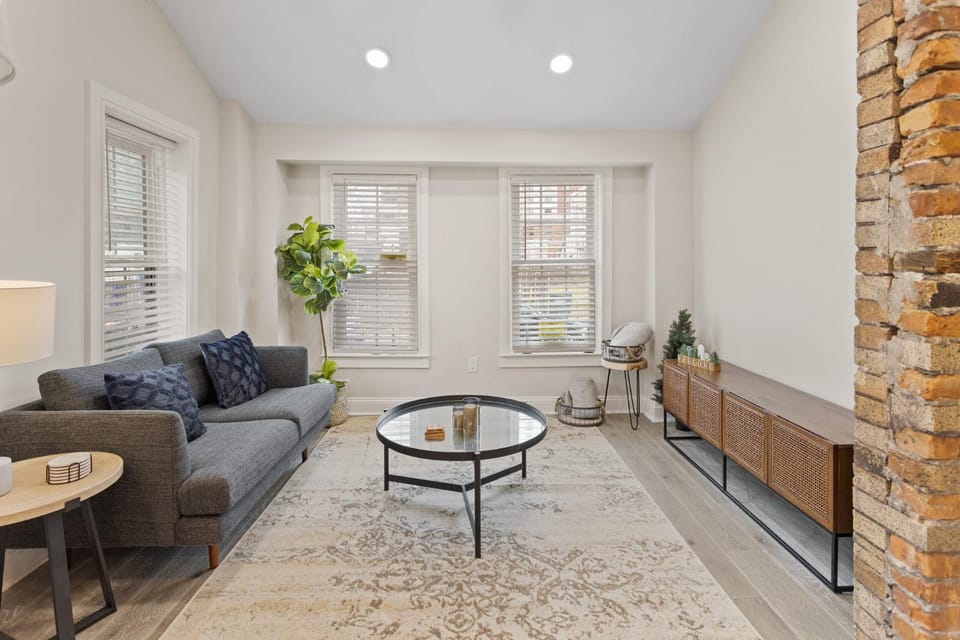 Loopin Around Atlantic City Luxe 5BR Townhouse in Orange Loop House in Atlantic City