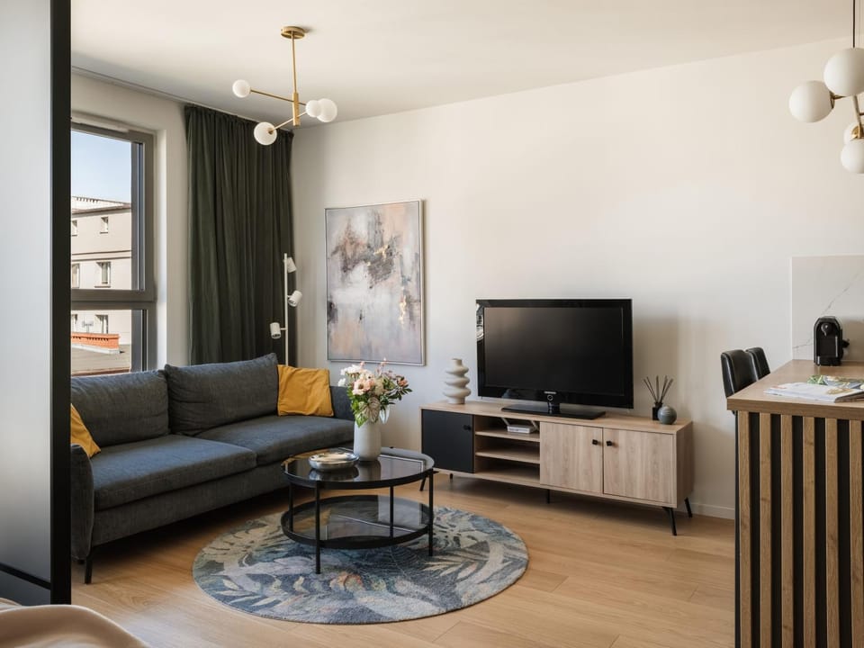 URBAN APARTMENTS Opolska 10 No 36 - Balcony - Air Condition - Rooftop Garden - Free Garage Apartment in Poland
