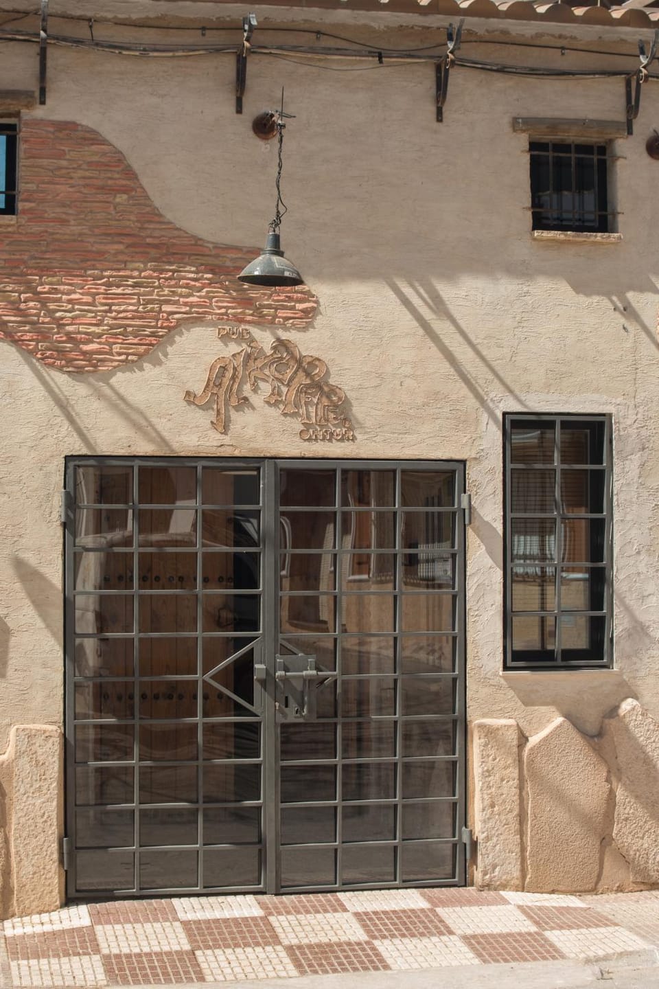 Facade/entrance
