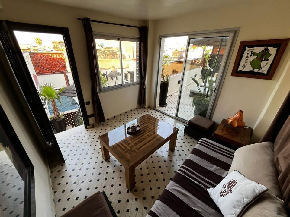 Property building, Restaurant/places to eat, Swimming pool, Breakfast