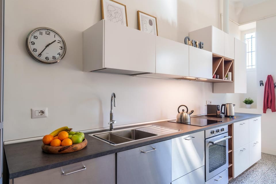 Kitchen or kitchenette, kitchen