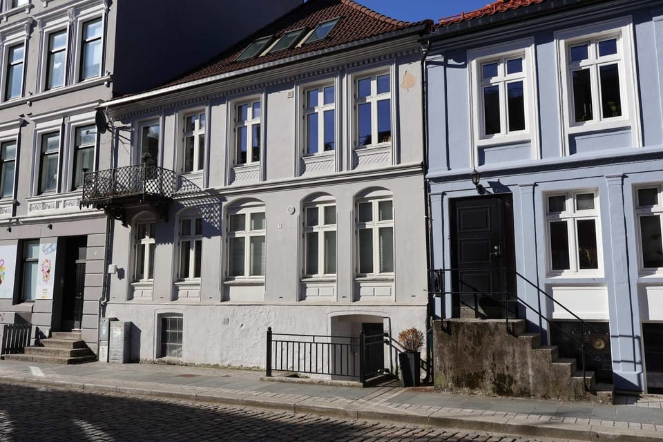 Property building, Day