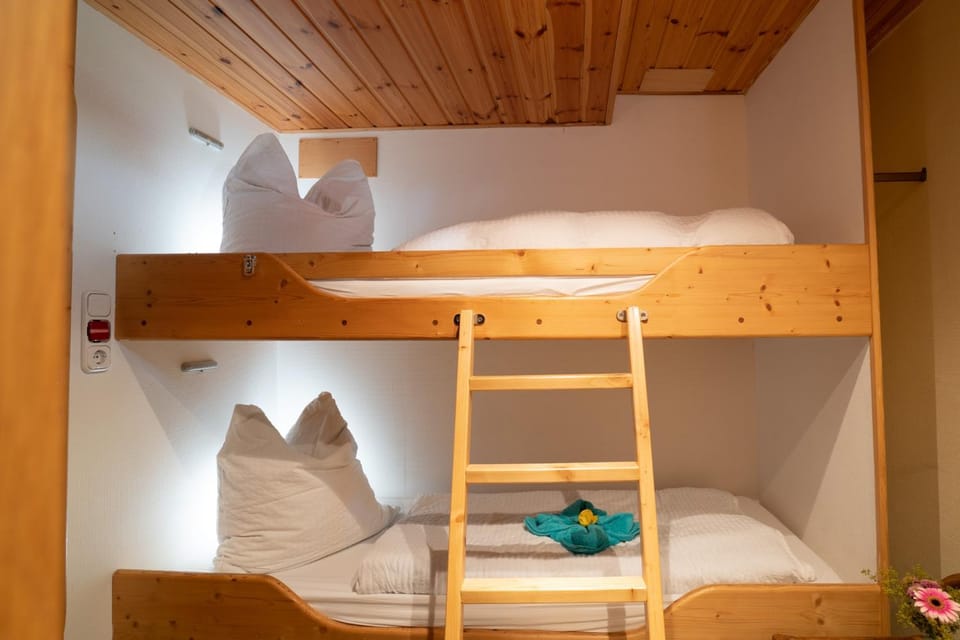 Bed, Photo of the whole room, Bedroom, bunk bed