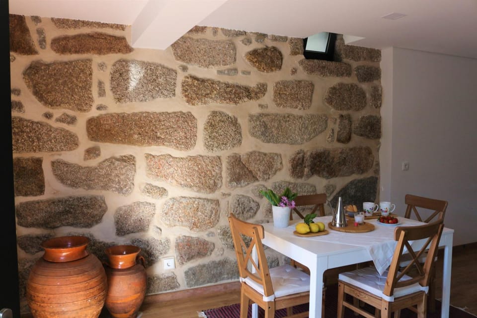 Food and drinks, Dining area, Food, Drinks