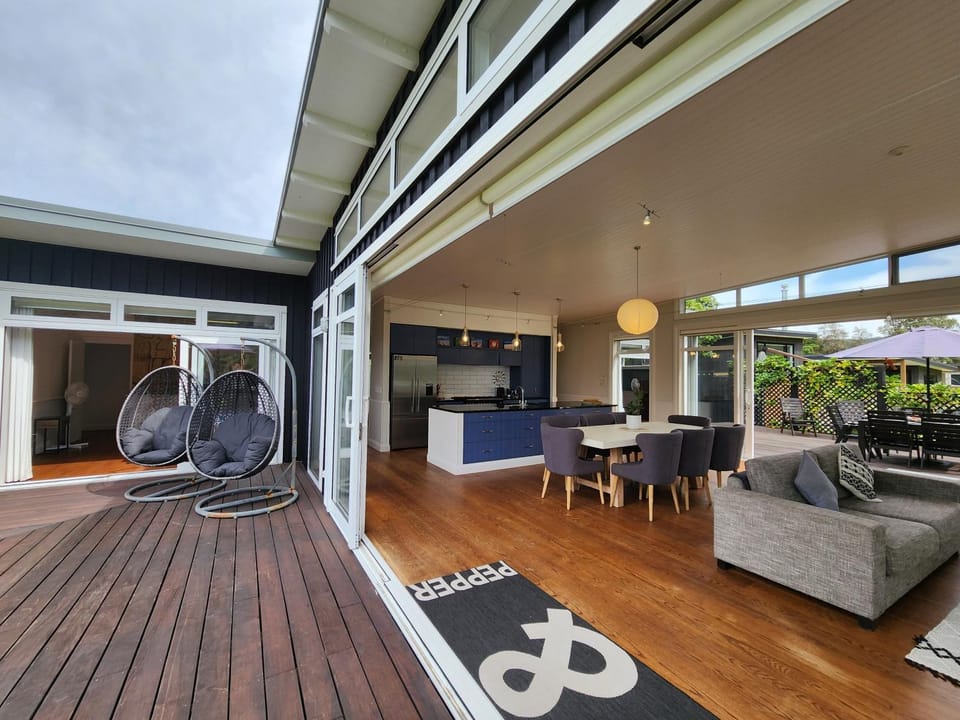 Patio, Balcony/Terrace, Living room, Seating area