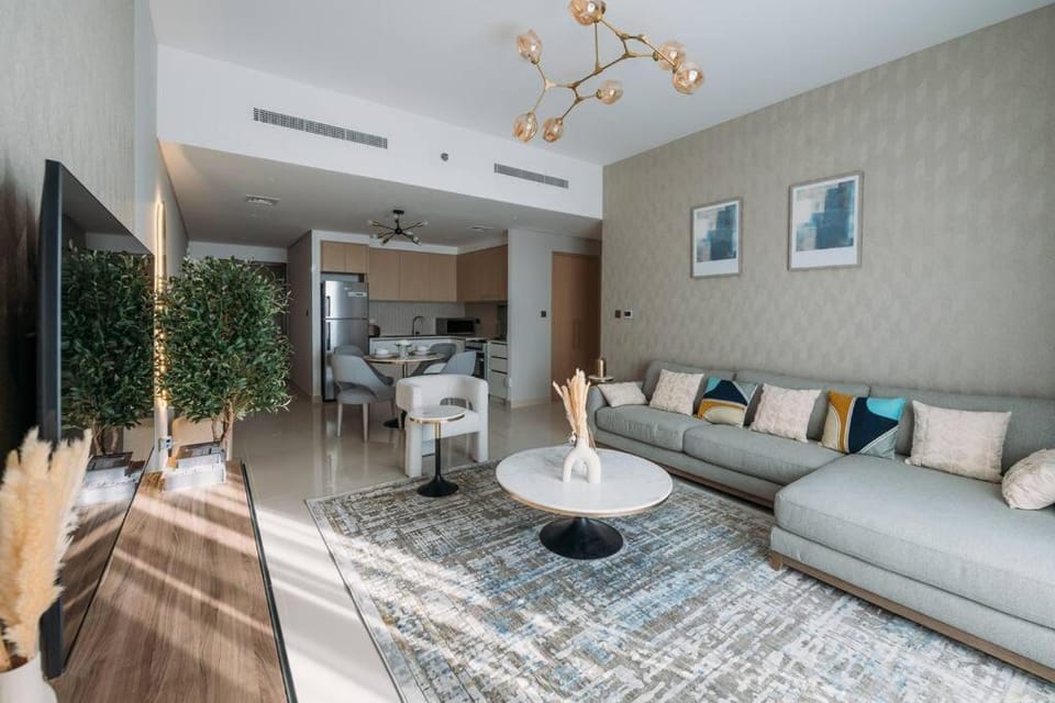 Spacious & Bright 2bedroom Apts with Balcony Dubai Creek Apartment in Dubai