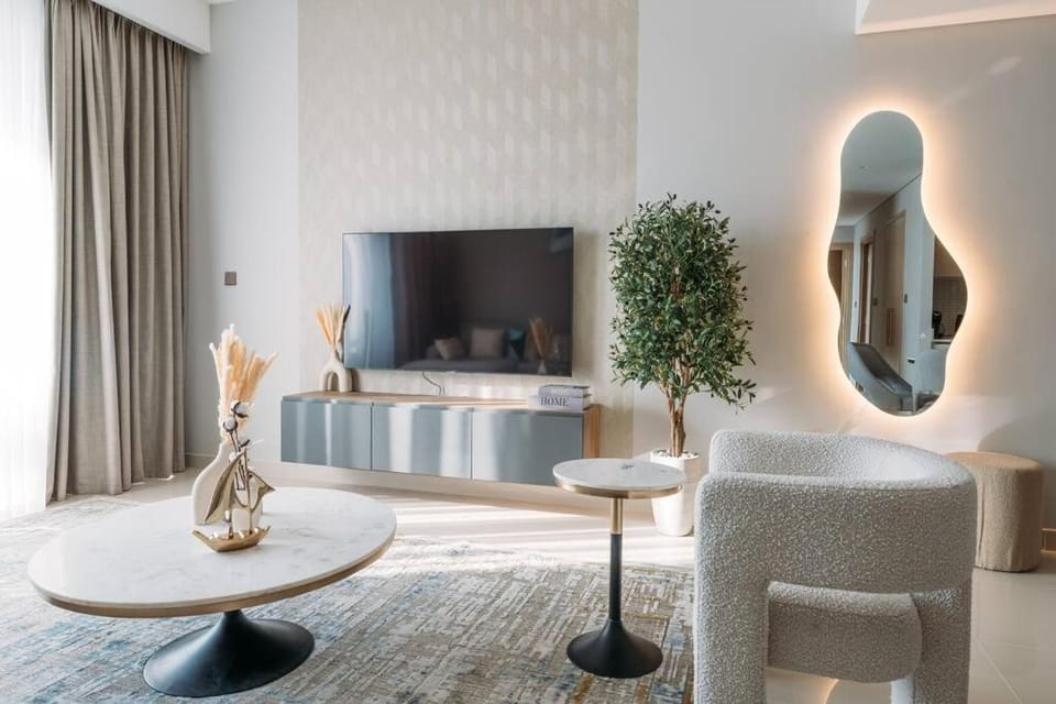 Spacious & Bright 2bedroom Apts with Balcony Dubai Creek Apartment in Dubai
