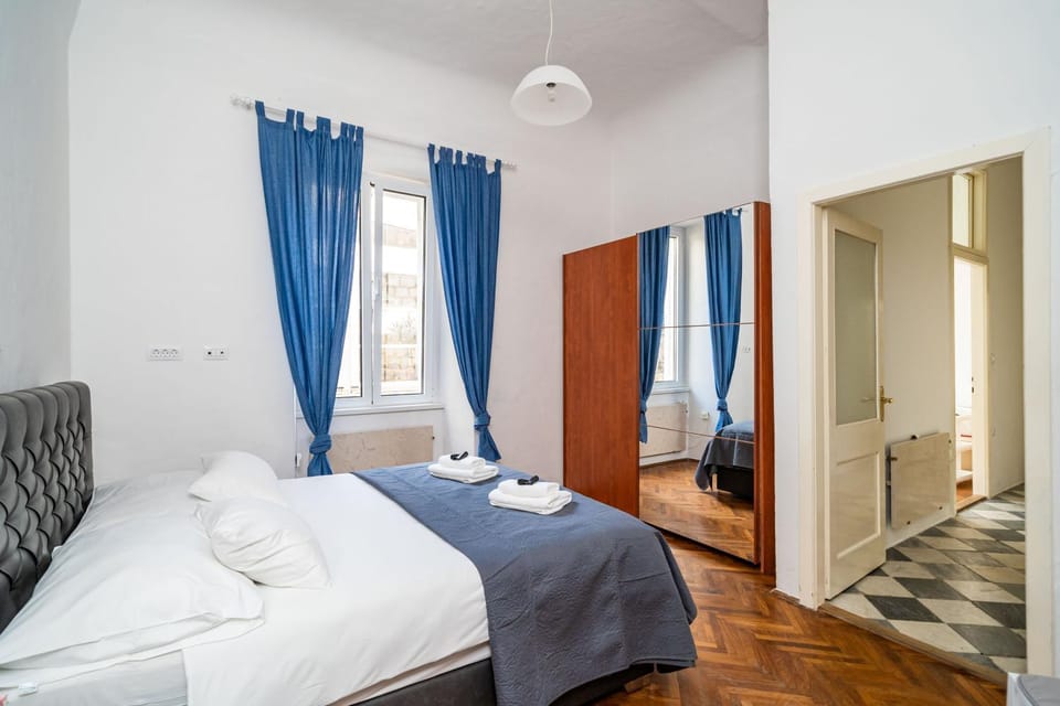 Bed, Bedroom, wardrobe