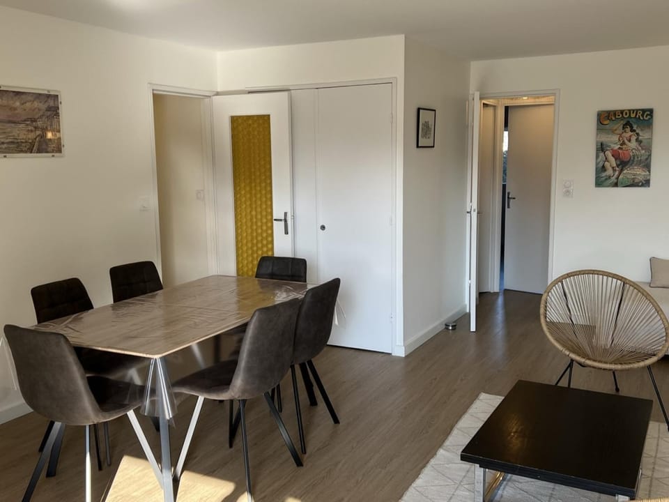 Appartement 3 pièces avec terrasses et vue mer - Parking inclus - FR-1-487-349 Apartment in Cabourg