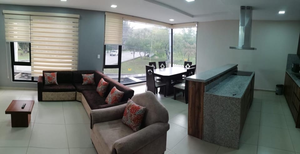 Departamento acogedor, nuevo y Amplio Apartment in Cuenca