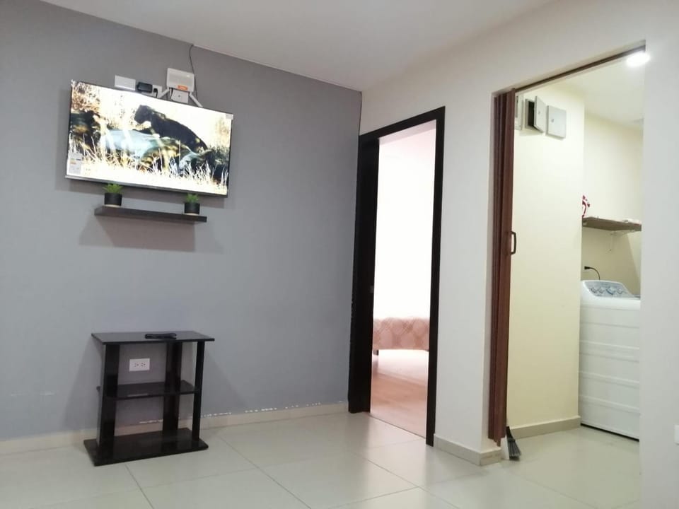 Departamento acogedor, nuevo y Amplio Apartment in Cuenca