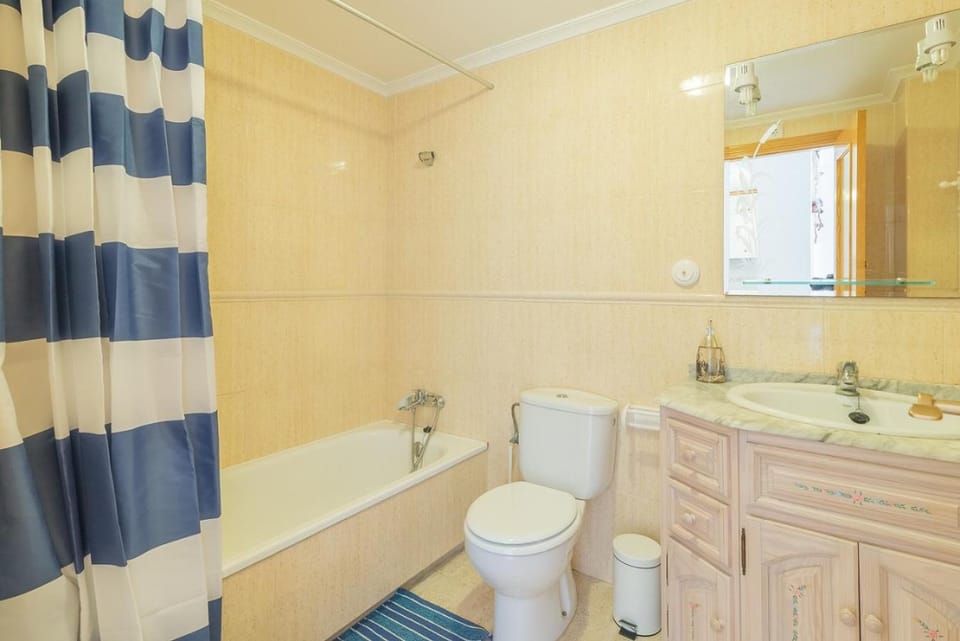 Toilet, Bathroom, Bath, towels
