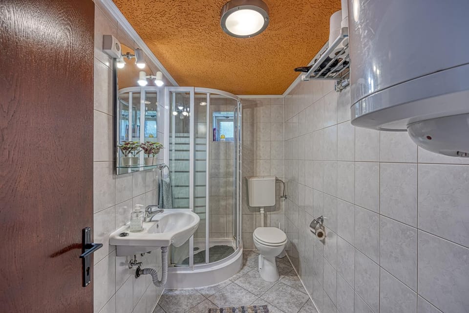Shower, Bathroom, Bathroom