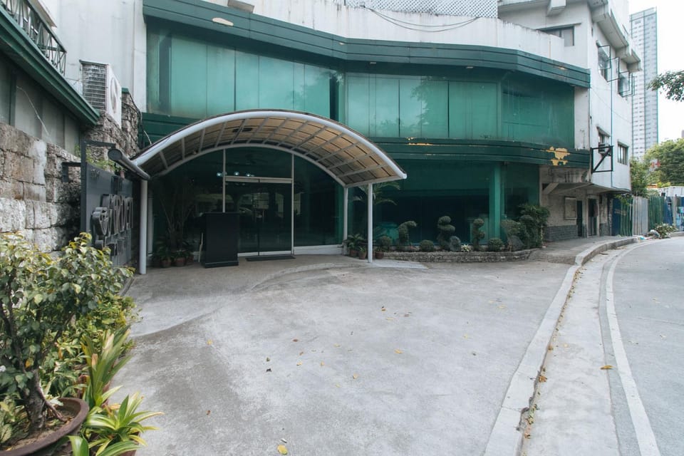 Property building, Street view