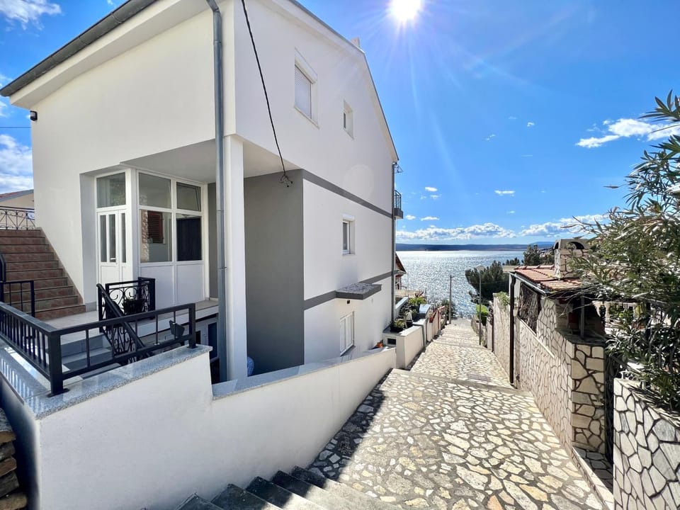 Apartments Mare Apartment in Primorje-Gorski Kotar County