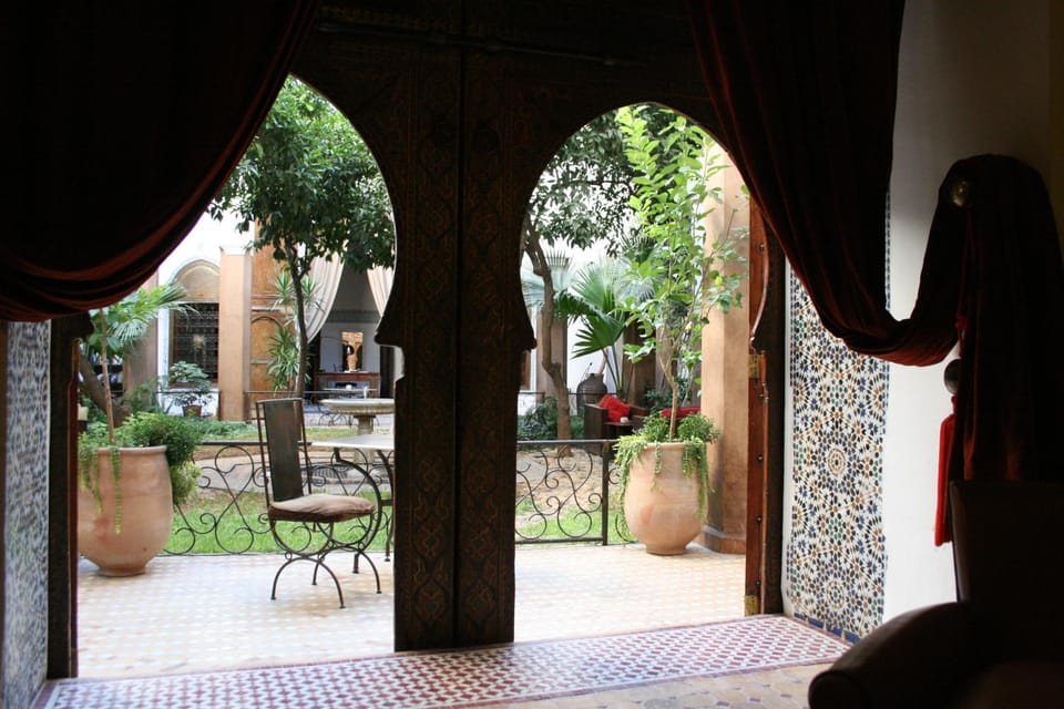 Patio, Restaurant/places to eat, Day